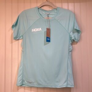 Hoka One One women’s performance short sleeve top NWT